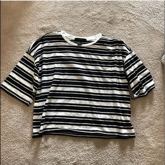 Forever 21 Stripped Crop Tee - Picture 2 of 3